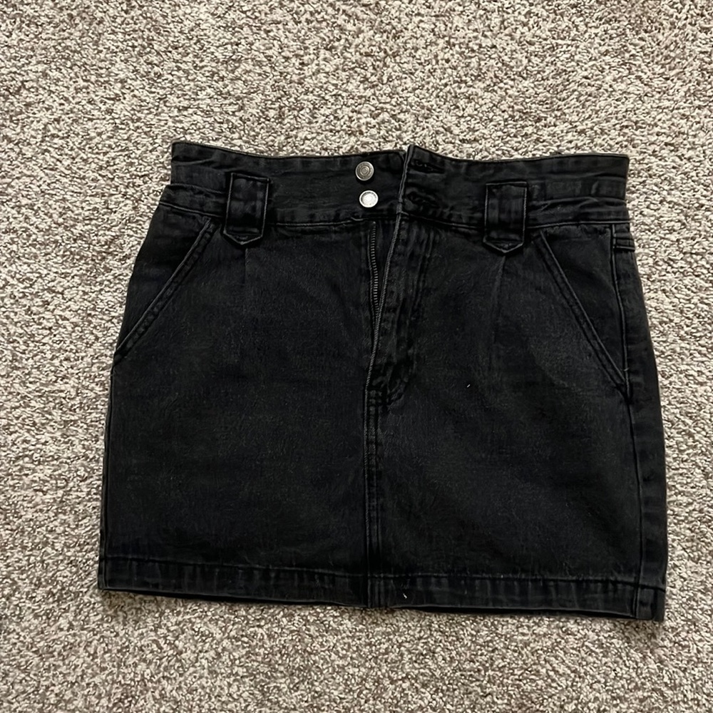 Denim skirt ; color- black, size - L, brand - Forever 21